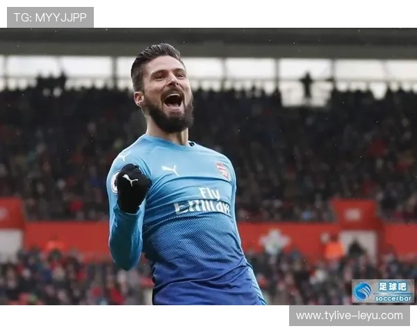 吉鲁禁区威胁引爆赛场，锋线杀手再度彰显王者风范